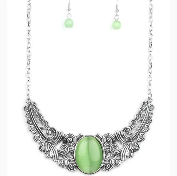 Gemstone Necklace Green Moonstone Necklace Paparazzi - Main Image